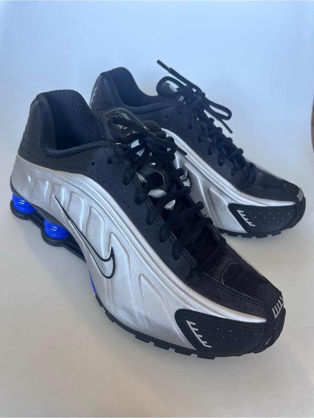 Nike Shox Women’s R4 Metallic Silver Black Racer Blue Size 8